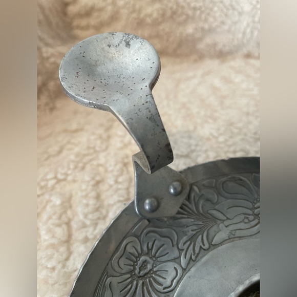 Vintage forced aluminum candle holder - Intaglio Design EMP Co. - Picture 7 of 7